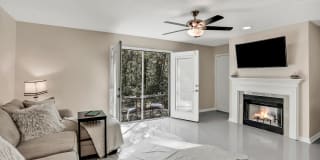 13715 RICHMOND PARK DR N 13715 RICHMOND PARK DR N Photo Gallery 1