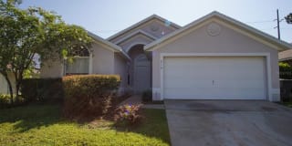 210 PINE CONE DRIVE 210 PINE CONE DRIVE Photo Gallery 1