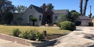 727 W Athens Boulevard 727 W Athens Boulevard Photo Gallery 1