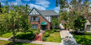 135 N ORANGE DR 135 N ORANGE DR Photo Gallery 1