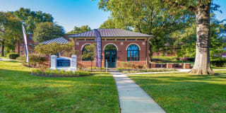 Emerald Apartments Emerald Apartments Photo Gallery 1