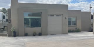 530 E Glenhurst 530 E Glenhurst Photo Gallery 1