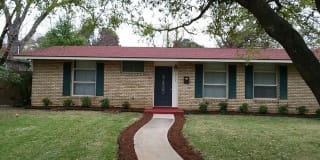2018 E LAWNDALE DR 2018 E LAWNDALE DR Photo Gallery 1