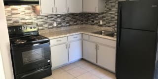 6252 N Lee Street 6252 N Lee Street Photo Gallery 1