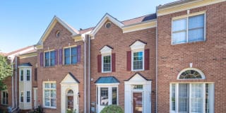 19027 GALLOP DRIVE 19027 GALLOP DRIVE Photo Gallery 1