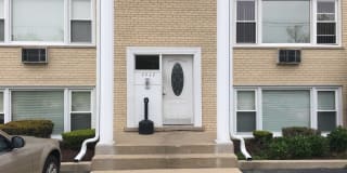 4939 North East River Road 4939 North East River Road Photo Gallery 1