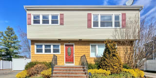 46 AMBOY RD 46 AMBOY RD Photo Gallery 1