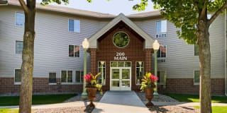 Creekside Apartments Creekside Apartments Photo Gallery 1
