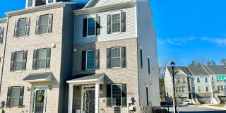 8928 Elk Ave 8928 Elk Ave Photo Gallery 1