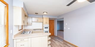 5834 West Montrose Avenue 5834 West Montrose Avenue Photo Gallery 1