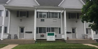 418 N. Clinton, Apt 4 418 N. Clinton, Apt 4 Photo Gallery 1