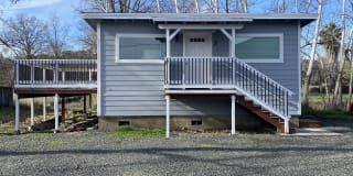 3143 Lakeshore Boulevard - C 3143 Lakeshore Boulevard - C Photo Gallery 1