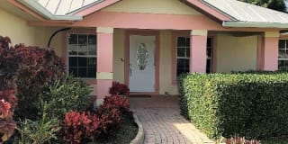 1674 NE Arch Ave 1674 NE Arch Ave Photo Gallery 1