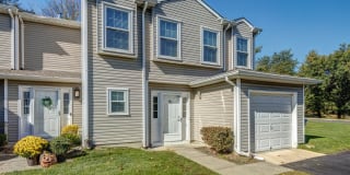 10 S Pointe Circle 10 S Pointe Circle Photo Gallery 1