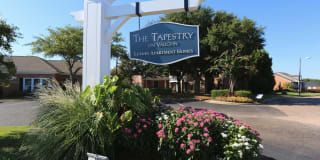 Tapestry on Vaughn Tapestry on Vaughn Photo Gallery 1