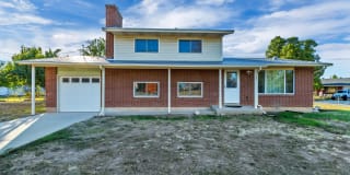 1669 W Camelot Dr. 1669 W Camelot Dr. Photo Gallery 1