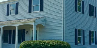 3 Bed Updated Townhome in Quiet Neighborhood 3 Bed Updated Townhome in Quiet Neighborhood Photo Gallery 1