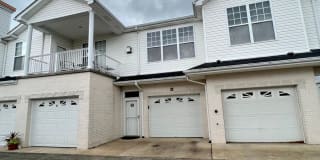 250 Adam Pointe Blvd, Unit 5 250 Adam Pointe Blvd, Unit 5 Photo Gallery 1