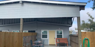 121 Bernardy Unit C 121 Bernardy Unit C Photo Gallery 1