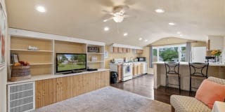 1402 Hawthorne Drive 1402 Hawthorne Drive Photo Gallery 1