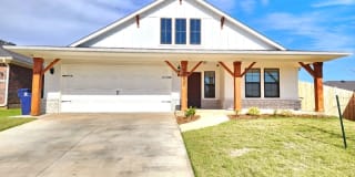 18600 Luna Drive 18600 Luna Drive Photo Gallery 1