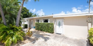 186 N Coconut Boulevard 186 N Coconut Boulevard Photo Gallery 1