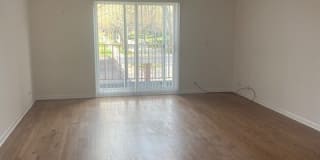 525 Winnetka Avenue 525 Winnetka Avenue Photo Gallery 1