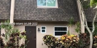 2520 Van Buren St 7 2520 Van Buren St 7 Photo Gallery 1