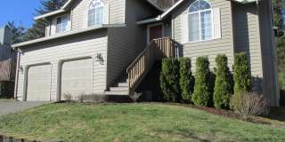 546 SE Beavercreek Lane 546 SE Beavercreek Lane Photo Gallery 1