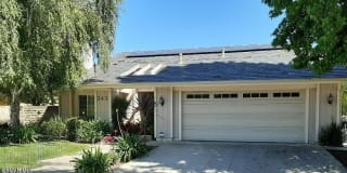 342 Oak Hills Drive 342 Oak Hills Drive Photo Gallery 1