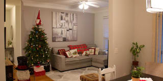 1600 SPRING GATE DRIVE 1600 SPRING GATE DRIVE Photo Gallery 1