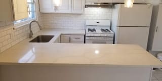 7234 Hazeltine Ave 7234 Hazeltine Ave Photo Gallery 1