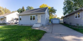 3208 S Phillips Ave 3208 S Phillips Ave Photo Gallery 1