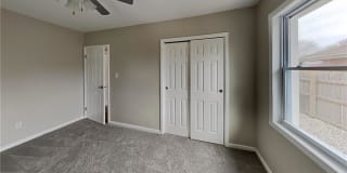 1500 North Hawthorne LaneBEDROOM 1C 1500 North Hawthorne LaneBEDROOM 1C Photo Gallery 1