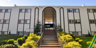 Warwick Gardens - 3926-3934 Warwick Warwick Gardens - 3926-3934 Warwick Photo Gallery 1