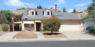 5759 Nottingham Dr 5759 Nottingham Dr Photo Gallery 1