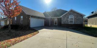 596 E Thornhill Dr 596 E Thornhill Dr Photo Gallery 1