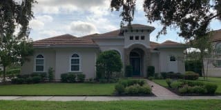 200 PINEHURST POINTE DR 200 PINEHURST POINTE DR Photo Gallery 1