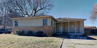 800 N Hickory Ave 800 N Hickory Ave Photo Gallery 1