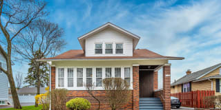 247 W Palatine Road 247 W Palatine Road Photo Gallery 1