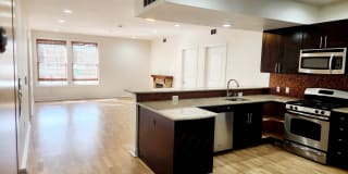 7716 KENNEDY BLVD 7716 KENNEDY BLVD Photo Gallery 1