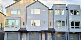 18506 Wallingford Ave N 18506 Wallingford Ave N Photo Gallery 1