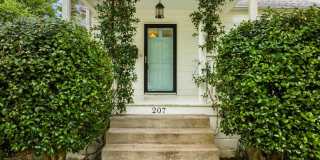207 Dennis Ave 207 Dennis Ave Photo Gallery 1