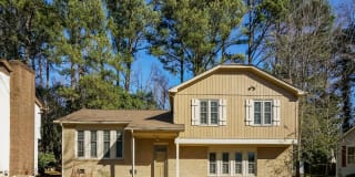 12 Lynn Rd 12 Lynn Rd Photo Gallery 1