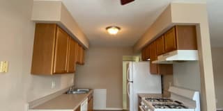 2710 Rosalyn Ct. Unit 204 2710 Rosalyn Ct. Unit 204 Photo Gallery 1