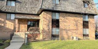 8 Oak Creek Drive 8 Oak Creek Drive Photo Gallery 1