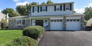 127 LARK DRIVE 127 LARK DRIVE Photo Gallery 1