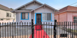 1622 36th Ave 3 1622 36th Ave 3 Photo Gallery 1