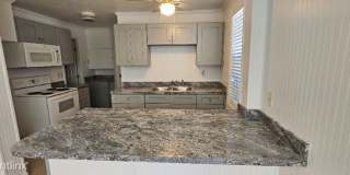 212 North Dogwood A 212 North Dogwood A Photo Gallery 1