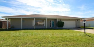 1725 E Riviera Dr 1725 E Riviera Dr Photo Gallery 1